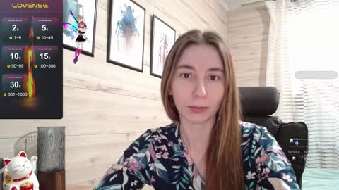 Snapshot of wow_porno_ chatting on 10.26.25 Anna  online show from 10.26.25