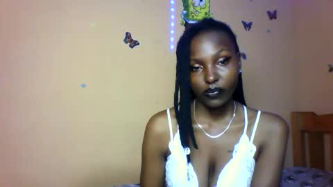 Snapshot of wren_7 chatting on 11.24.25 wren 7 online show from 11.24.25