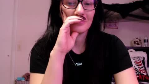 Snapshot of wrenleigh chatting on 06.14.26 Crystal Lake online show from 06.14.26