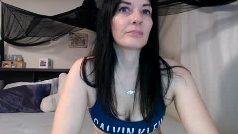 Snapshot of wrenleigh chatting on 07.03.26 Crystal Lake online show from 07.03.26