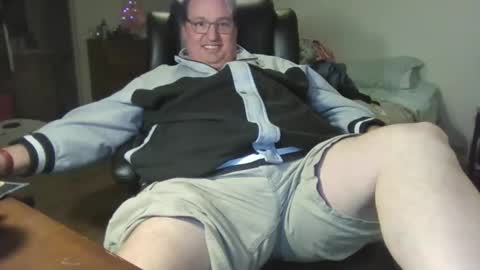 Snapshot of wvalentin0 chatting on 12.17.25 Wren online show from 12.17.25