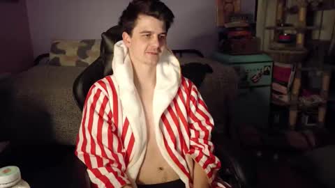 Snapshot of wyattfans_ chatting on 10.12.25 Wyatt online show from 10.12.25