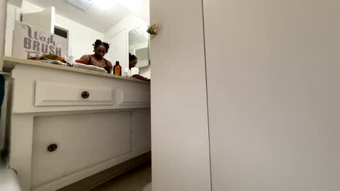 Wynter Heat online show from 02.10.25