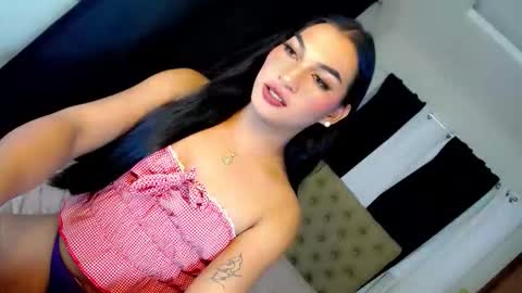 x_aurorascent online show from 11.17.25