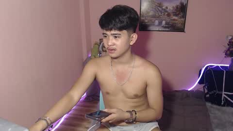 Snapshot of x_jemy22 chatting on 11.04.25 Jemy online show from 11.04.25