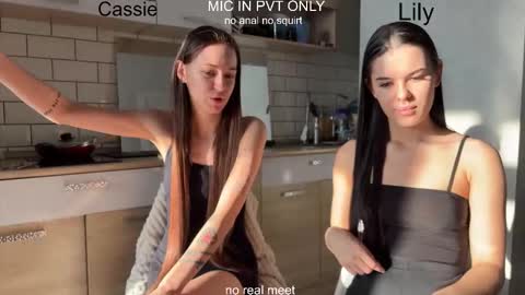 wiwi clap clap cat baby girl online show from 02.06.26