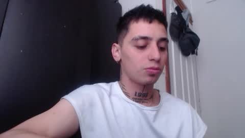 Snapshot of xalejo_max chatting on 11.18.25 xalejo_max online show from 11.18.25