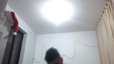 Snapshot of xalejo_max chatting on 12.05.25 xalejo_max online show from 12.05.25