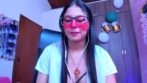 XALLYSONX online show from 10.04.25