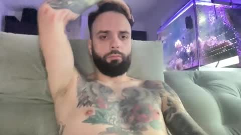 xamrelgneal online show from 10.11.25