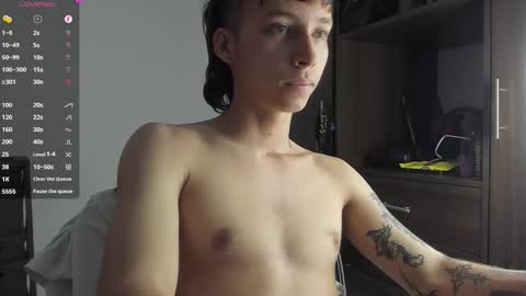 Snapshot of xamyu chatting on 11.15.25 Xam online show from 11.15.25