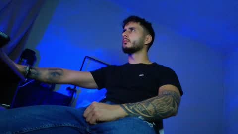 Snapshot of xandercagex chatting on 11.10.25 XanderCageX online show from 11.10.25