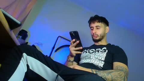 Snapshot of xandercagex chatting on 11.11.25 XanderCageX online show from 11.11.25