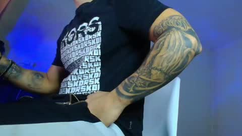 Snapshot of xandercagex chatting on 11.15.25 XanderCageX online show from 11.15.25