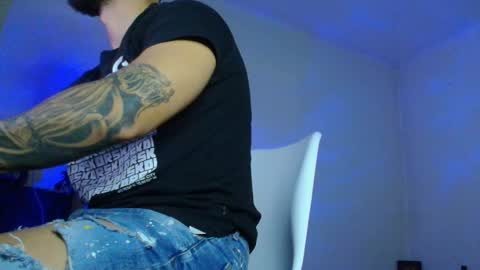 Snapshot of xandercagex chatting on 11.18.25 XanderCageX online show from 11.18.25