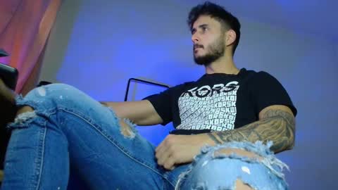 Snapshot of xandercagex chatting on 11.19.25 XanderCageX online show from 11.19.25