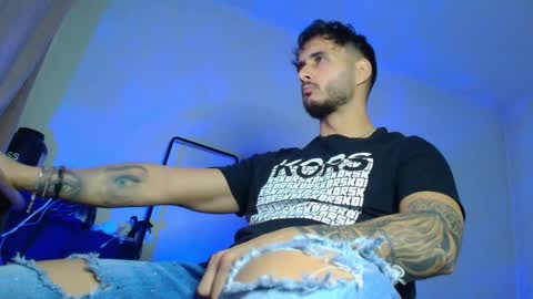 Snapshot of xandercagex chatting on 11.25.25 XanderCageX online show from 11.25.25