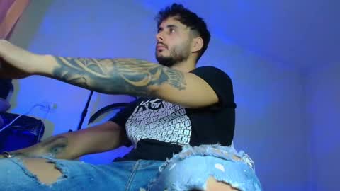 Snapshot of xandercagex chatting on 12.03.25 XanderCageX online show from 12.03.25