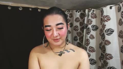 Nira   NOT INTO CHEAP GUYS  online show from 01.28.25