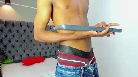 XAVI online show from 10.18.25