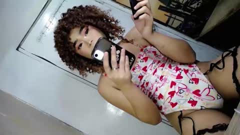 Snapshot of xchinita_kyanggx chatting on 01.28.25 kianna online show from 01.28.25