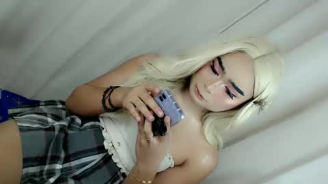 Snapshot of xchinita_kyanggx chatting on 02.06.26 kianna online show from 02.06.26