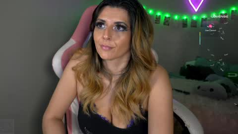 spoil me here  online show from 03.04.25