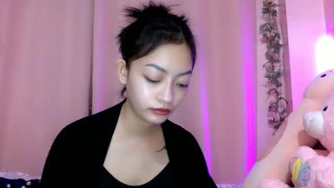 Sachi Cy online show from 02.06.25
