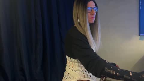 Snapshot of xdresserwithass588292 chatting on 11.21.25 xdresserwithass online show from 11.21.25