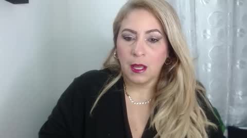 Elena online show from 12.18.25