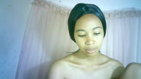 Snapshot of xenna610827 chatting on 01.28.25 xenna610827 online show from 01.28.25