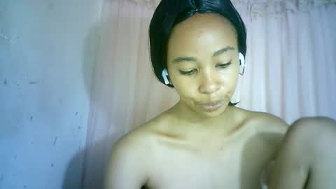 Snapshot of xenna610827 chatting on 01.28.25 xenna610827 online show from 01.28.25