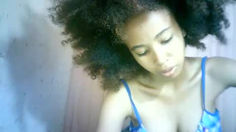 Snapshot of xenna610827 chatting on 02.05.25 xenna610827 online show from 02.05.25