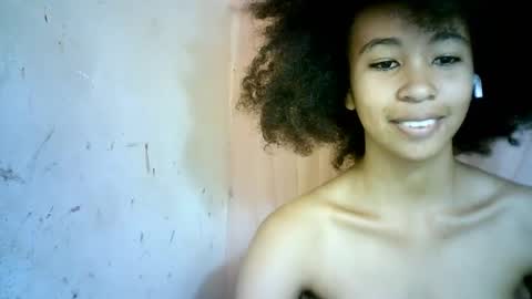 Snapshot of xenna610827 chatting on 02.17.25 xenna610827 online show from 02.17.25