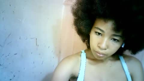 Snapshot of xenna610827 chatting on 02.25.25 xenna610827 online show from 02.25.25