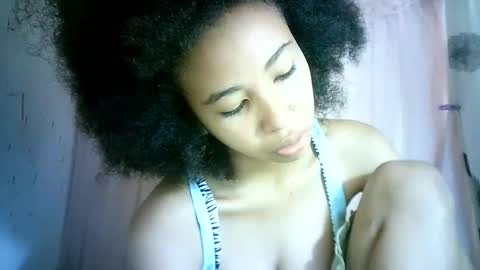 Snapshot of xenna610827 chatting on 02.28.25 xenna610827 online show from 02.28.25