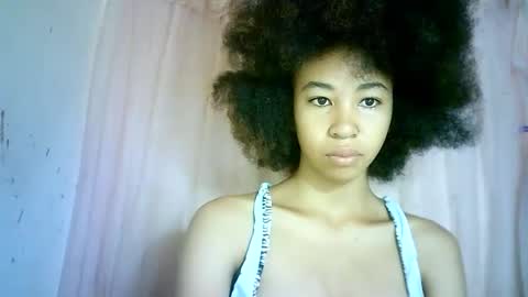 Snapshot of xenna610827 chatting on 03.03.25 xenna610827 online show from 03.03.25