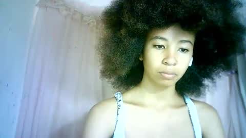 Snapshot of xenna610827 chatting on 03.03.25 xenna610827 online show from 03.03.25