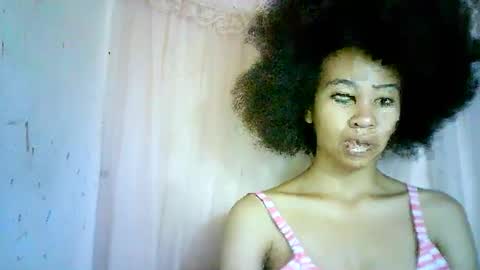 Snapshot of xenna610827 chatting on 03.06.25 xenna610827 online show from 03.06.25