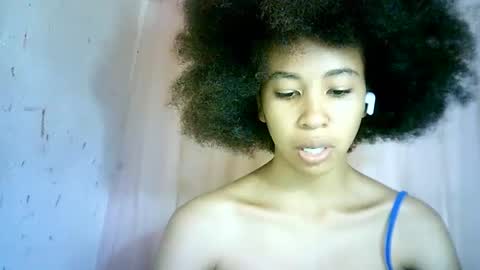 Snapshot of xenna610827 chatting on 03.06.25 xenna610827 online show from 03.06.25