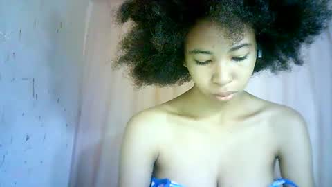 Snapshot of xenna610827 chatting on 03.11.25 xenna610827 online show from 03.11.25