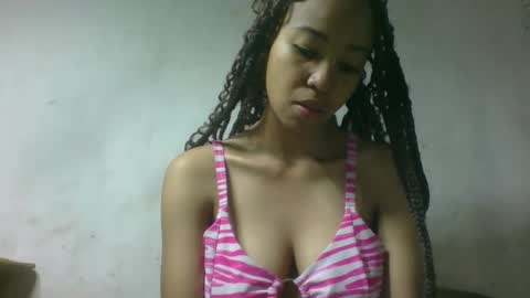 Snapshot of xenna610827 chatting on 02.05.26 xenna610827 online show from 02.05.26