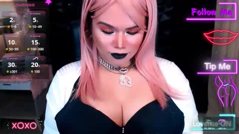 xHUGECOCKTILLCUMX online show from 10.31.25