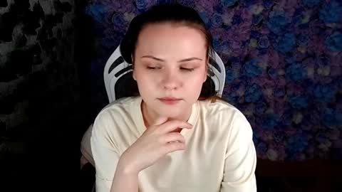 Lina online show from 10.13.25