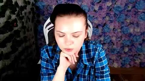 Lina online show from 10.14.25