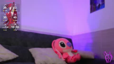 Snapshot of ximena__1 chatting on 11.30.25 XIMENA 1 online show from 11.30.25