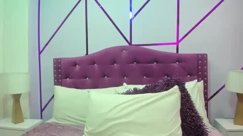 Snapshot of ximena_vasquez8 chatting on 02.07.25 Xime online show from 02.07.25