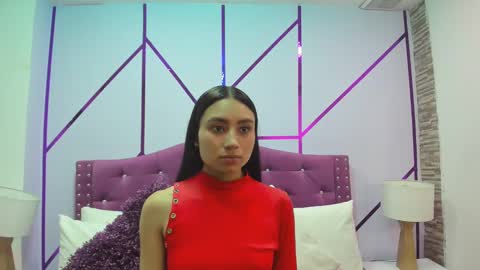 Snapshot of ximena_vasquez8 chatting on 02.11.25 Xime online show from 02.11.25