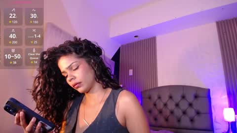 Snapshot of ximenaa_diaz chatting on 01.29.25 Mia Vega online show from 01.29.25