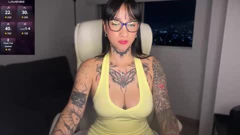 xisisxx online show from 11.19.25